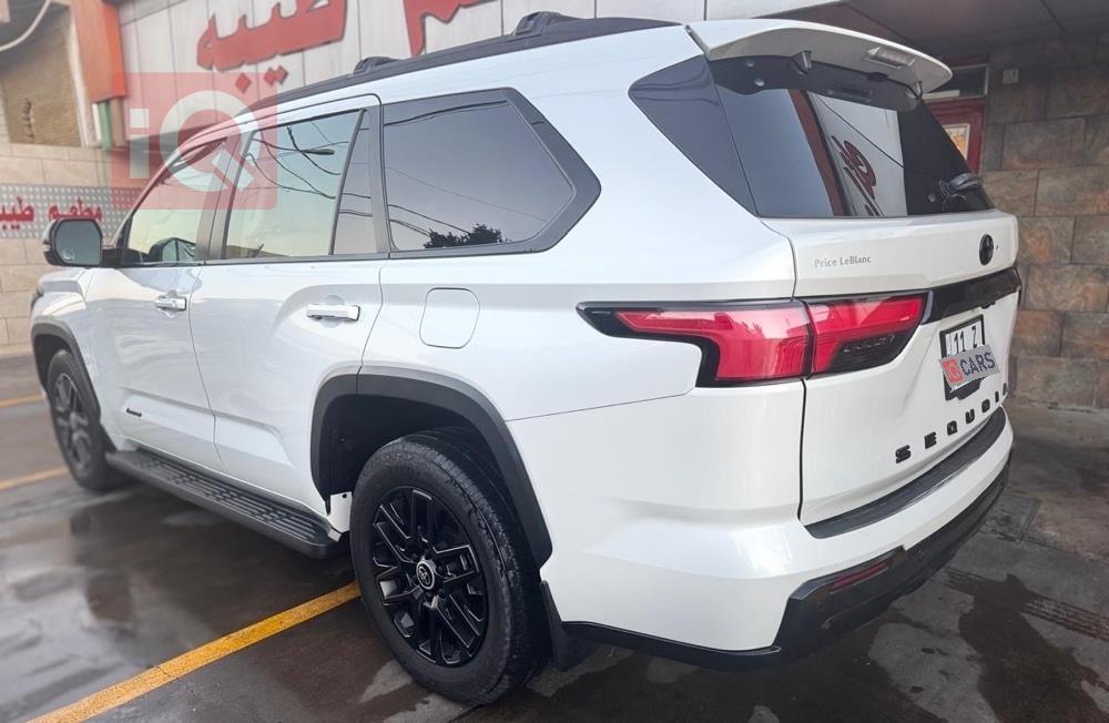 تويوتا سيكويا